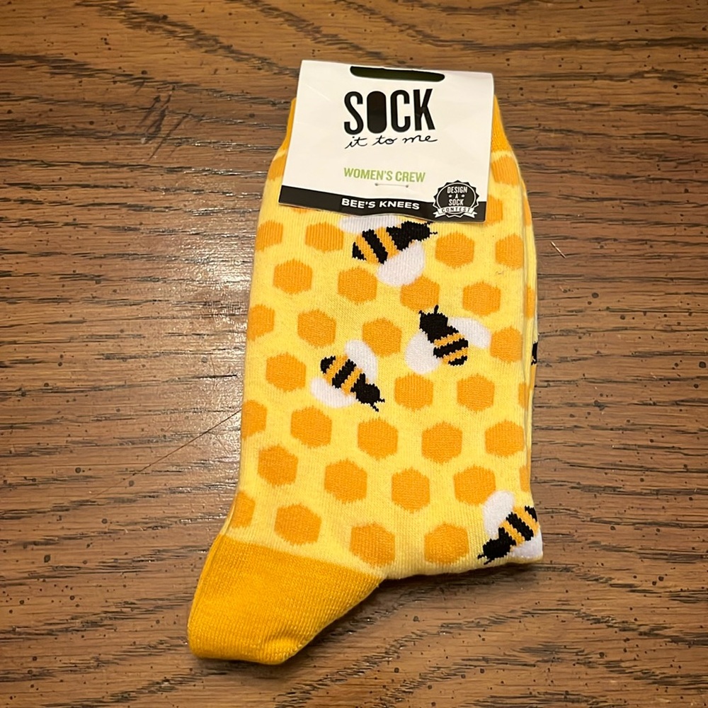 Sock it to Me Bee’s Knees crew socks, NWT